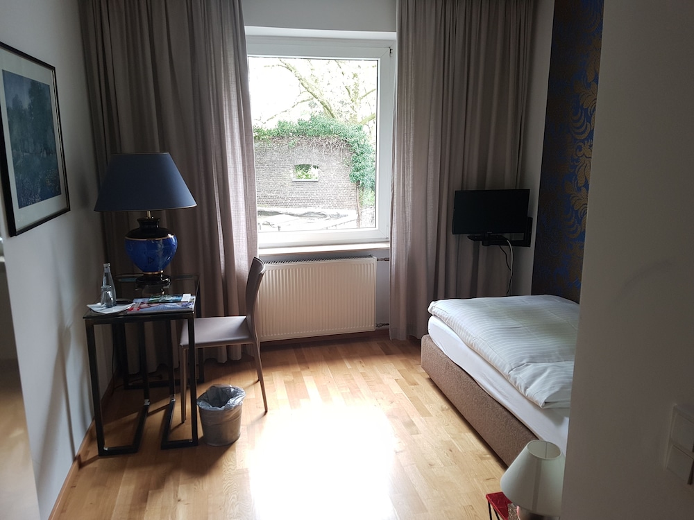 Hotel Stern 11/50