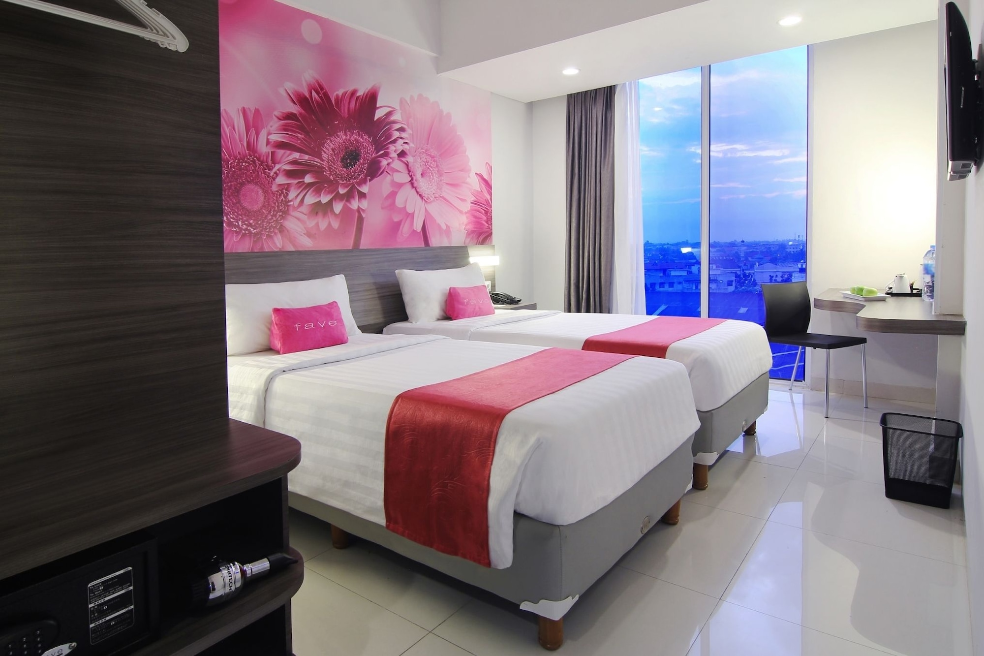 Deluxe Room, favehotel Pekanbaru 3/4