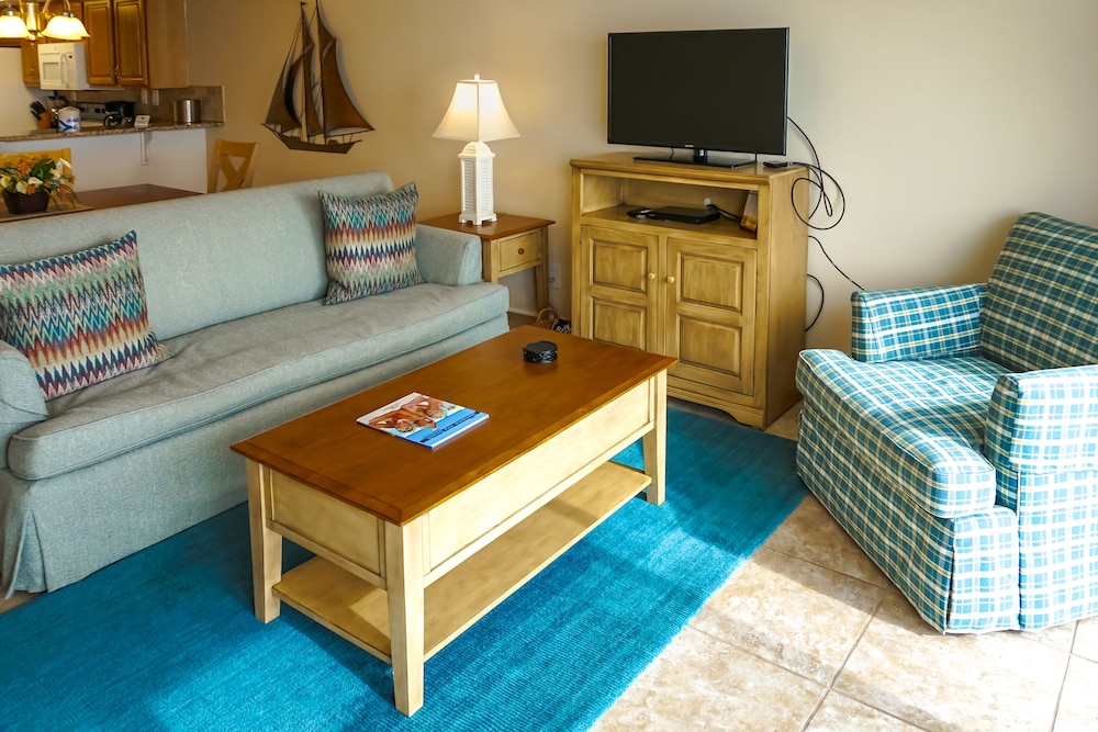 Landmark Holiday Beach Resort 25/34