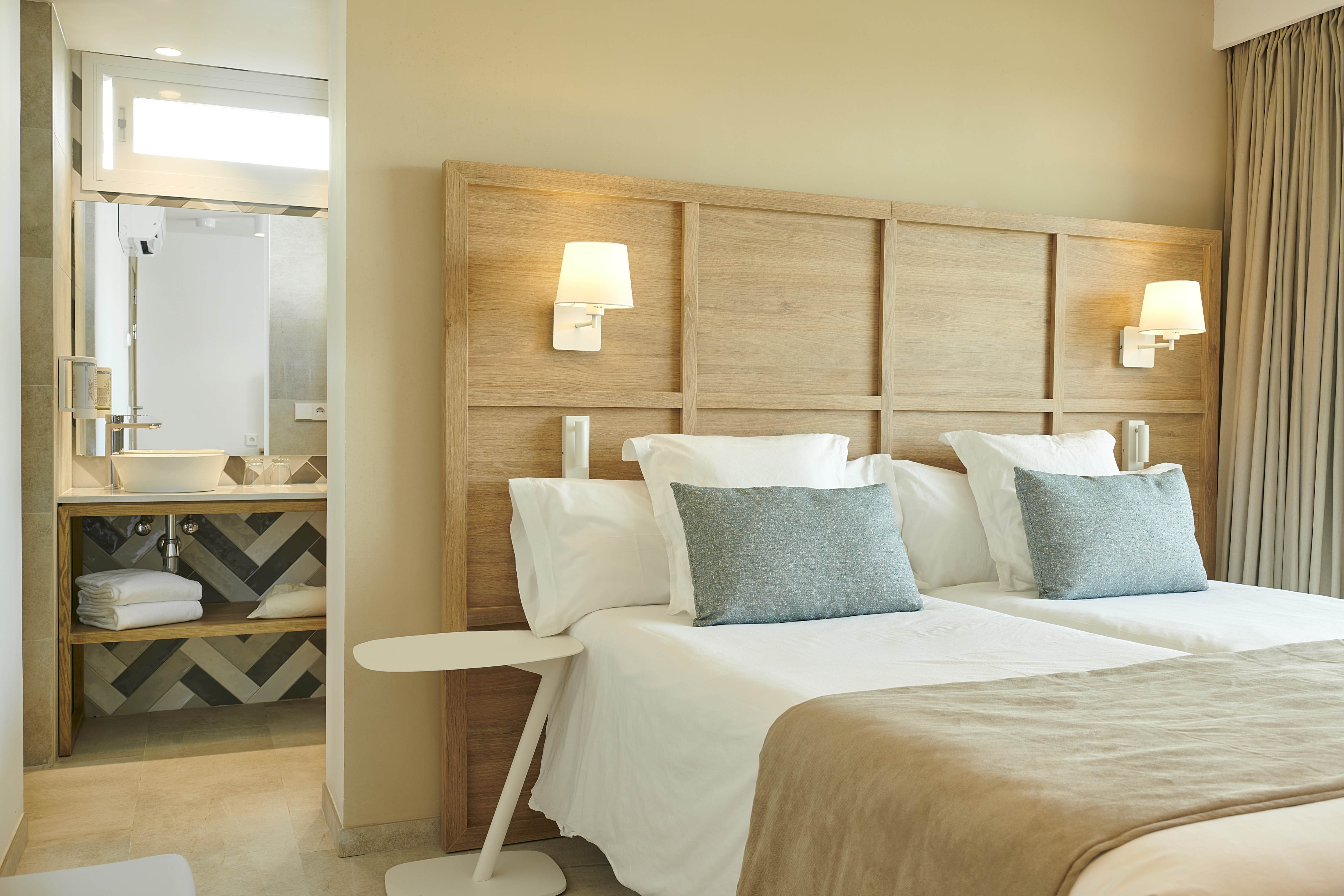 Room, Double Bed, Terrace, Pool Access