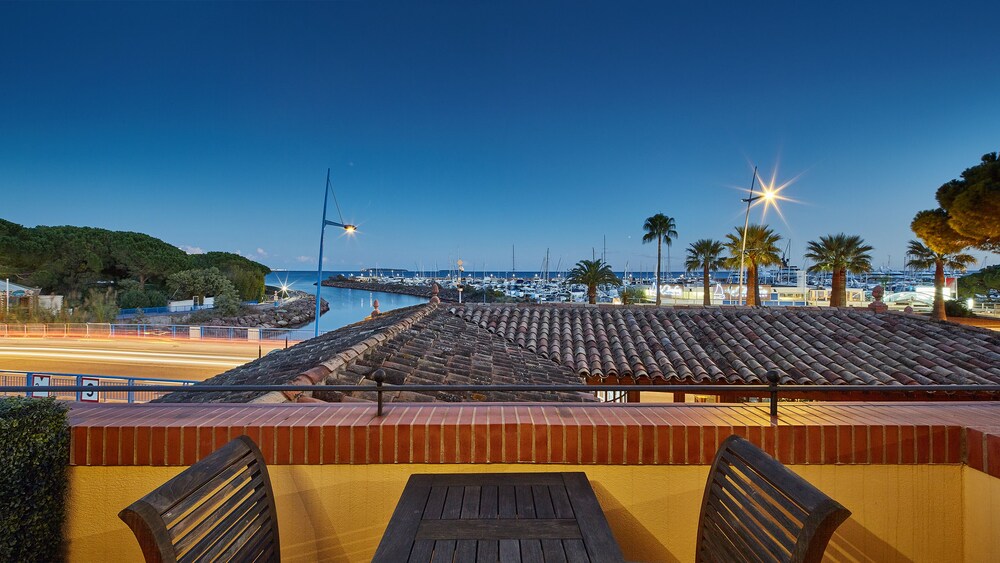 Ermitage de L Oasis Ex Ermitage Du Riou Cannes Mandelieu 3/80