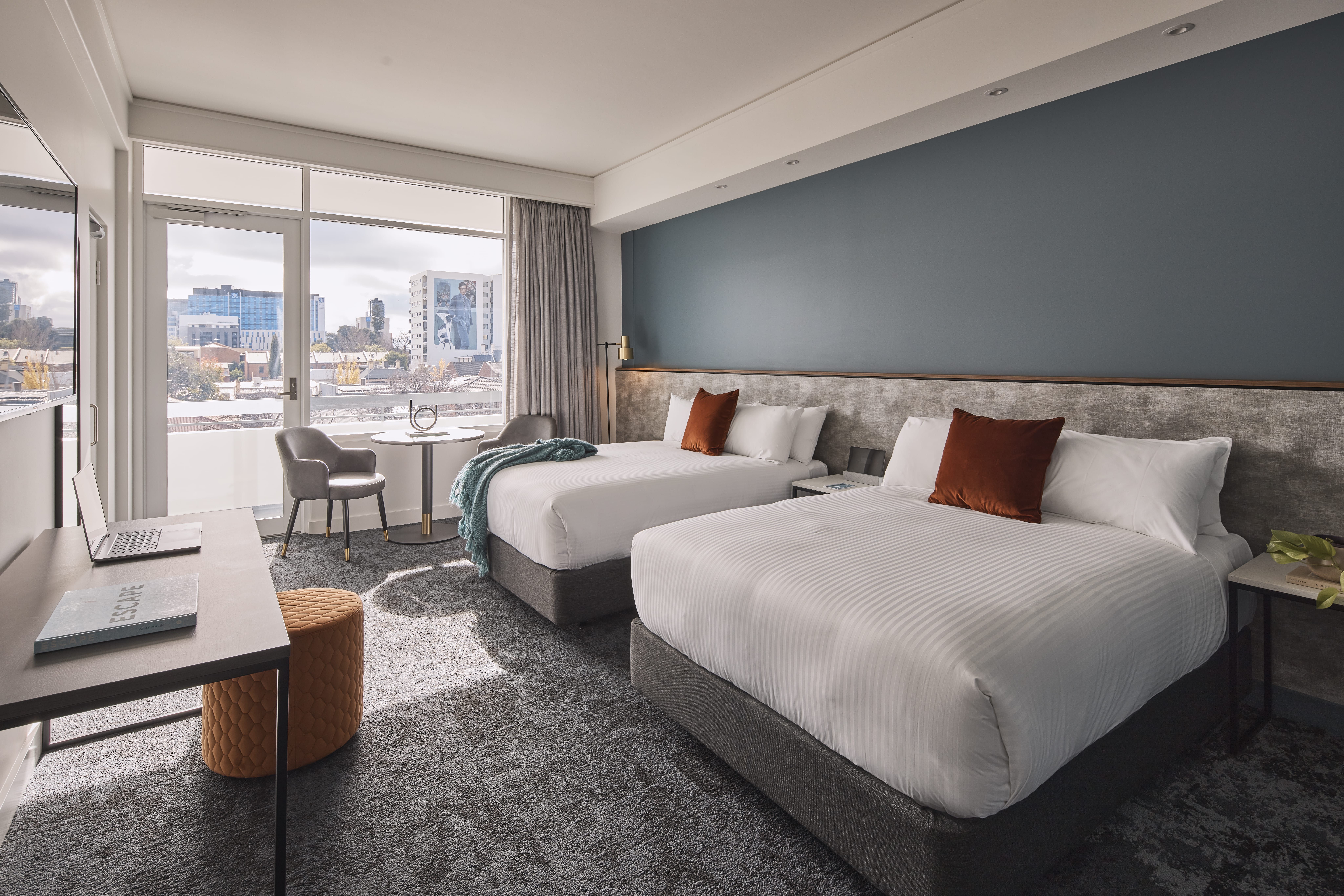 ROOM, TWIN BEDS, CITY SIDE
