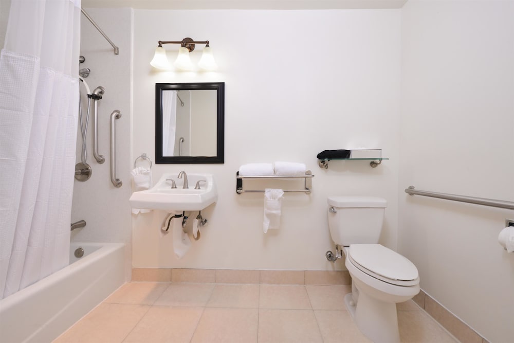 Best Western Plus LA Mid Town Hotel 13/37