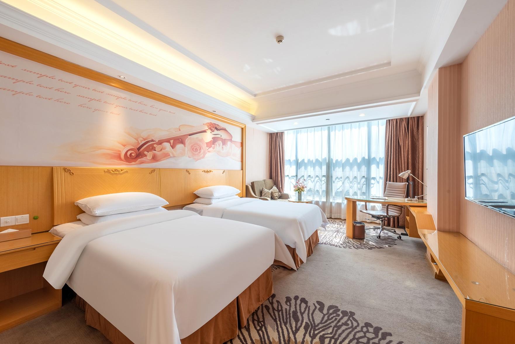 Deluxe, Twin Beds
