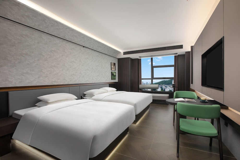 Days Hotel by Wyndham Zhuzhou Liling 12/30