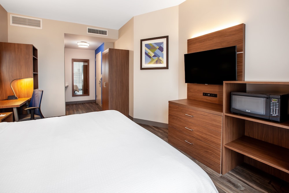 Holiday Inn Express NYC Brooklyn - Sunset Park 20/52