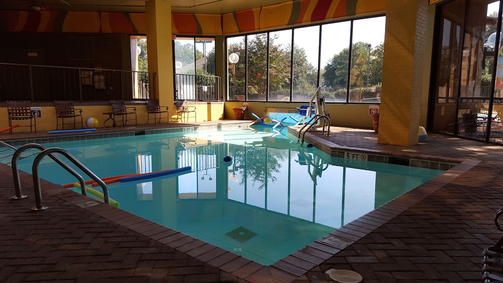 Ramada Plaza by Wyndham Atlanta Airport photo5