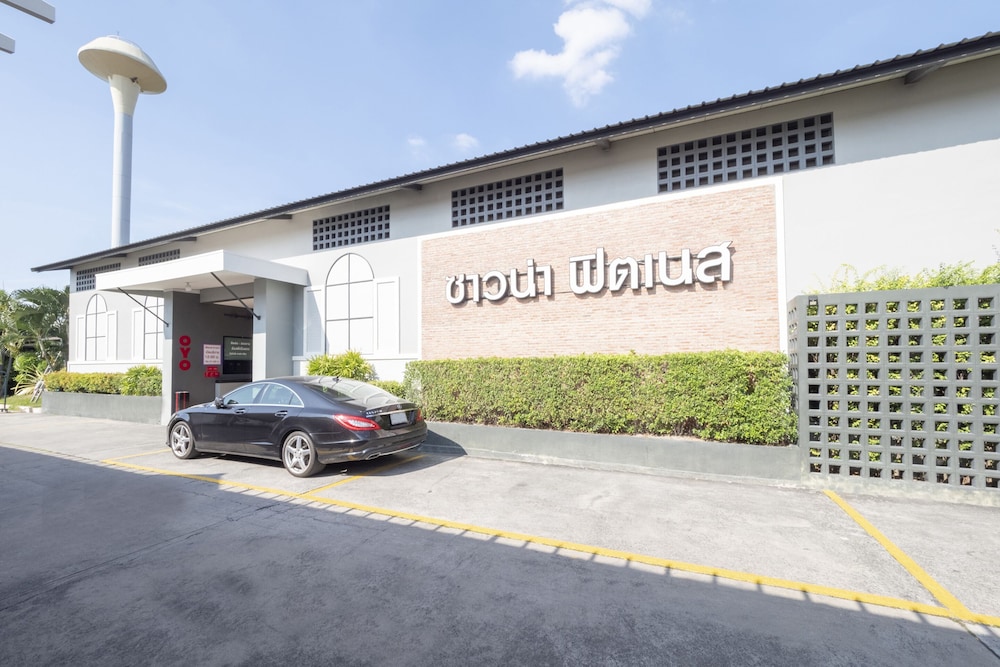 OYO 75382 Chonburi Hotel 36/42