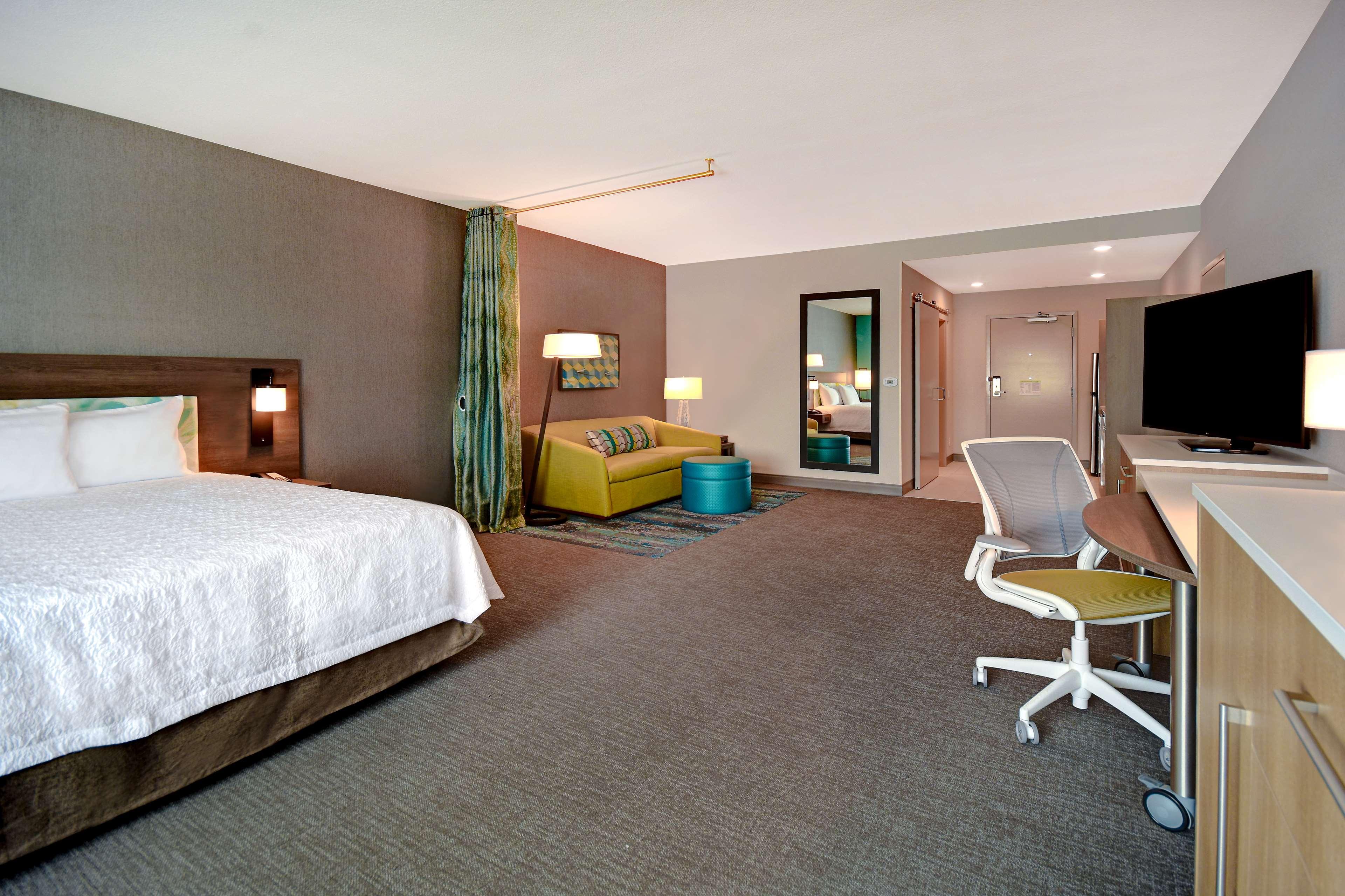 STUDIO, SUITE, KING BED, ACCESSIBLE