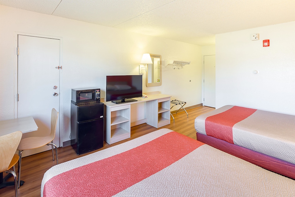 Motel6 Spokane, WA - East 14/34