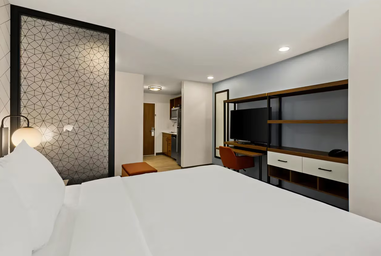 Everhome Suites Ontario Airport 12/39