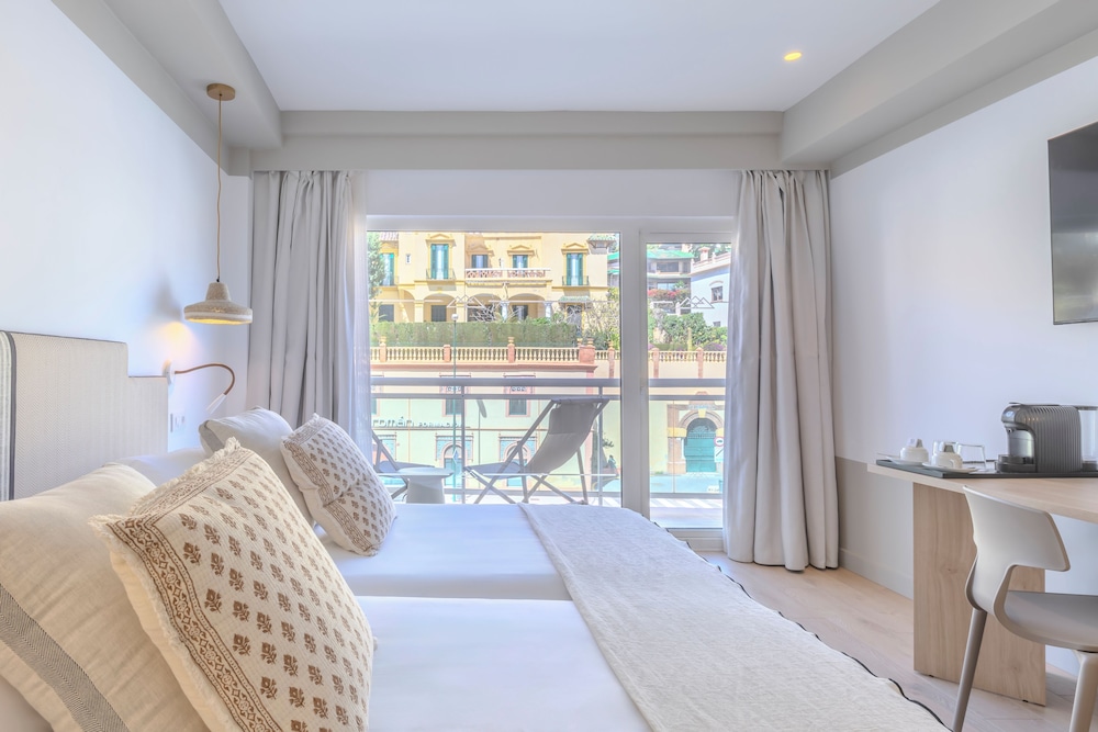 غرفة سوبيريور بسريرين منفصلين بشرفة، Hotel Soho Boutique Las Vegas 3/8