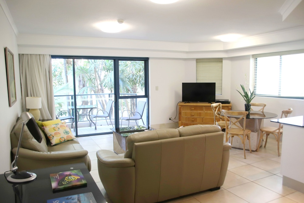 181 The Esplanade 44/68