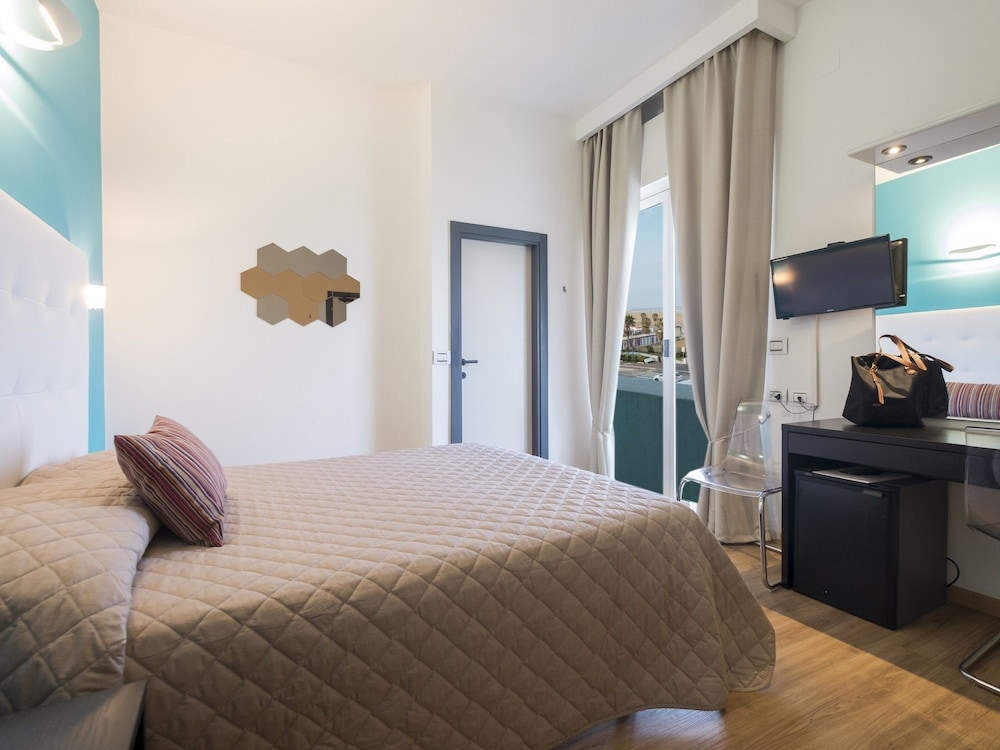 Hotel Levante Rimini 20/72