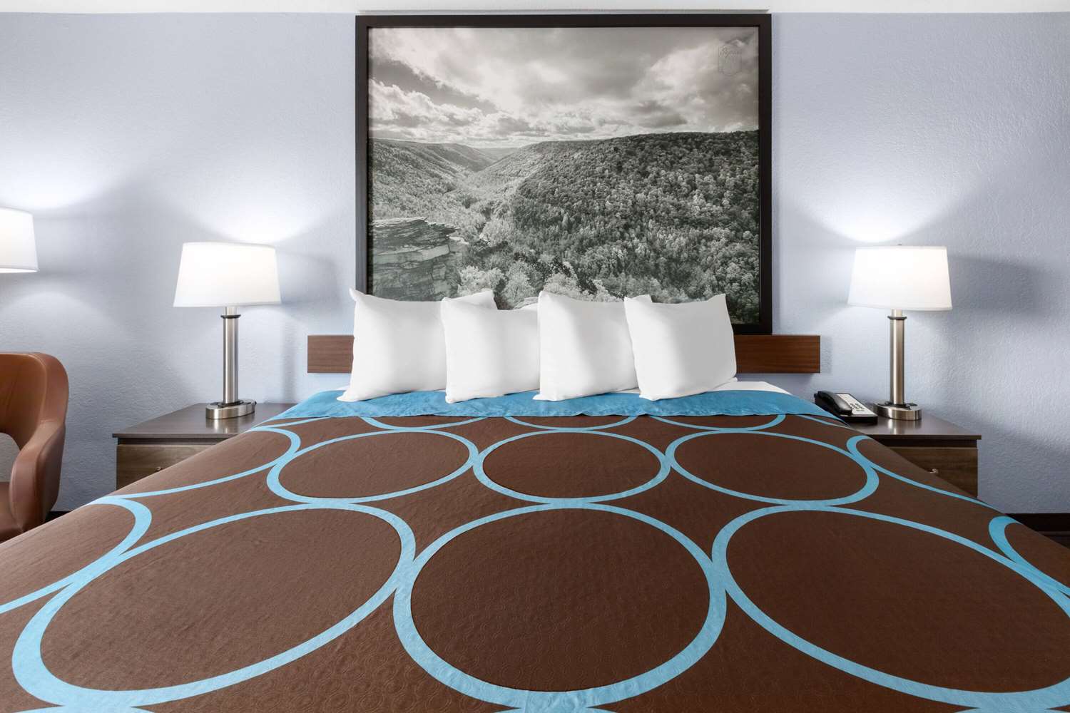 Super 8 By Wyndham Fairmont, WV 20/28