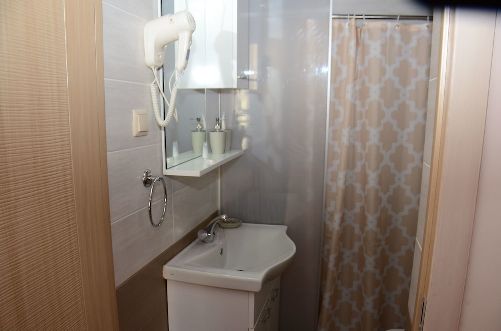 Guesthouse And Hostel Batumi Globus 43/46