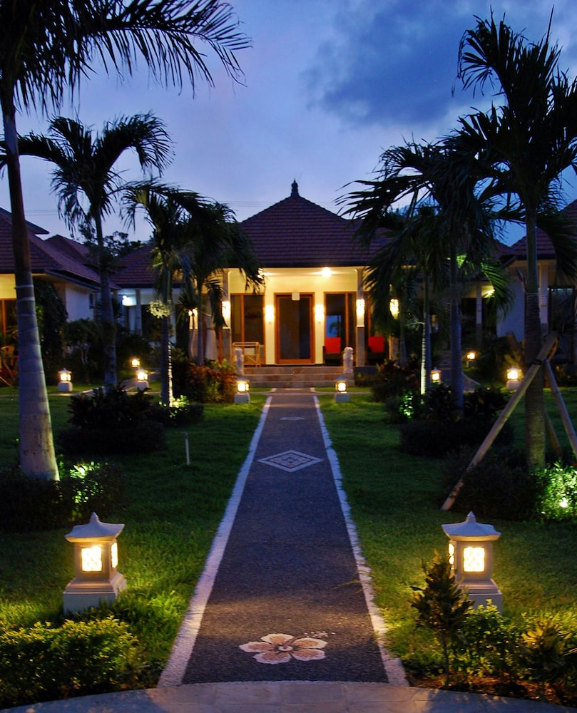 Bali Dive Resort And Spa 3/68