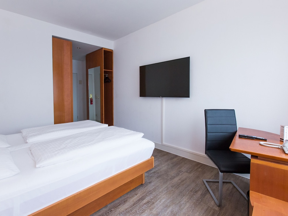 Dormero Hotel Dresden Airport Formerly Airport Hotel Dresden 16/52