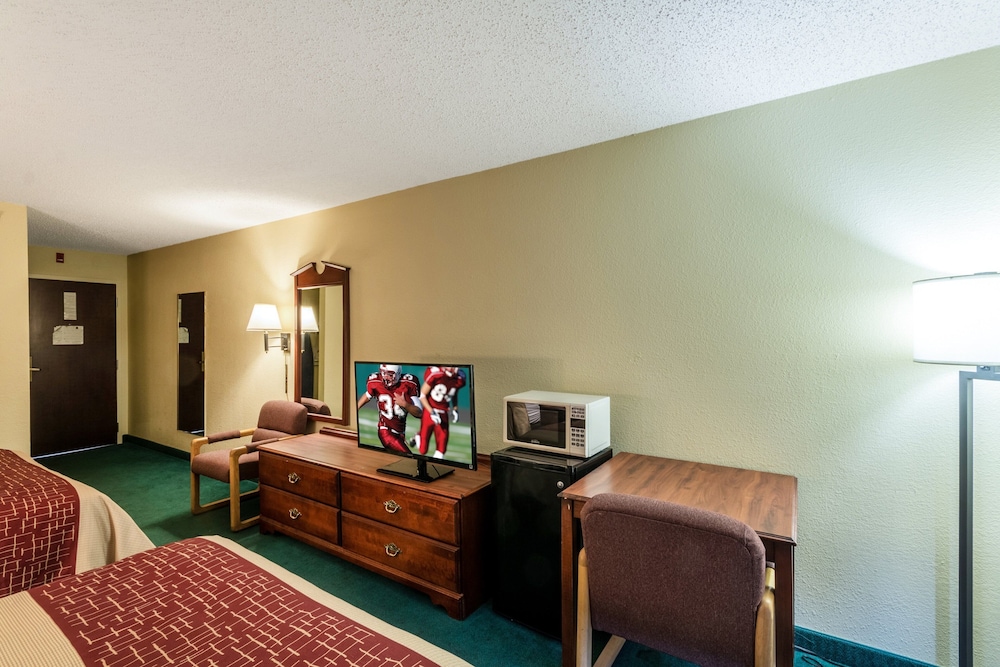 Red Roof Inn Morehead 42/56