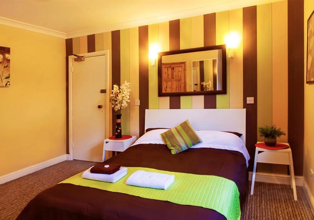 Hotel 261 32/46