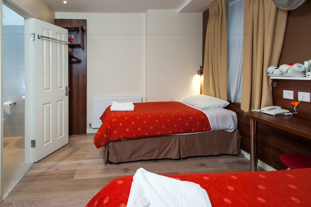 Marble Arch Inn 13/29