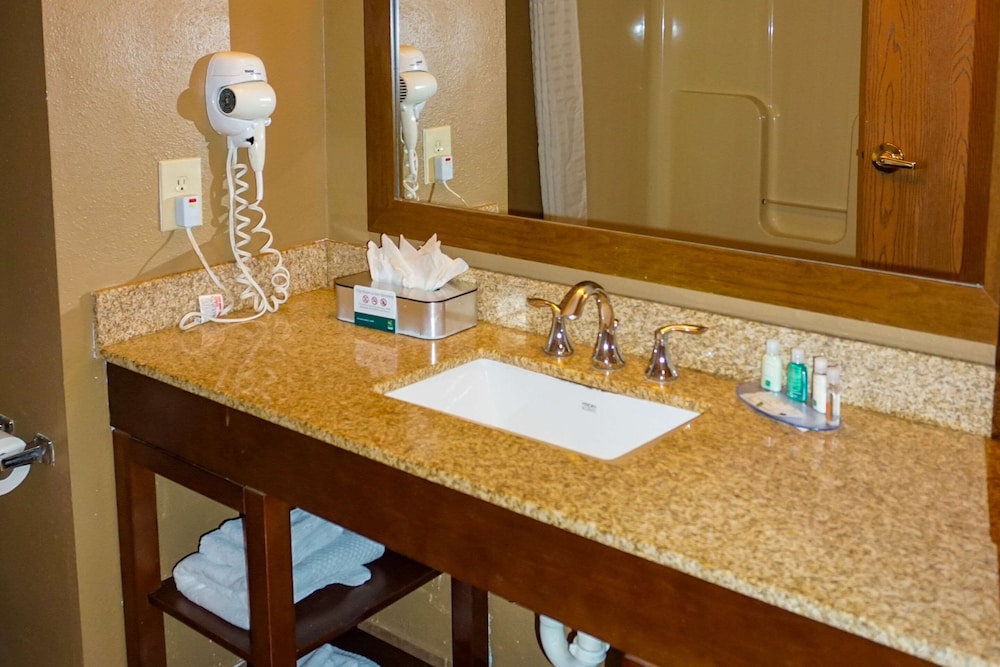 Quality Inn & Suites Georgetown - Seaford 33/39