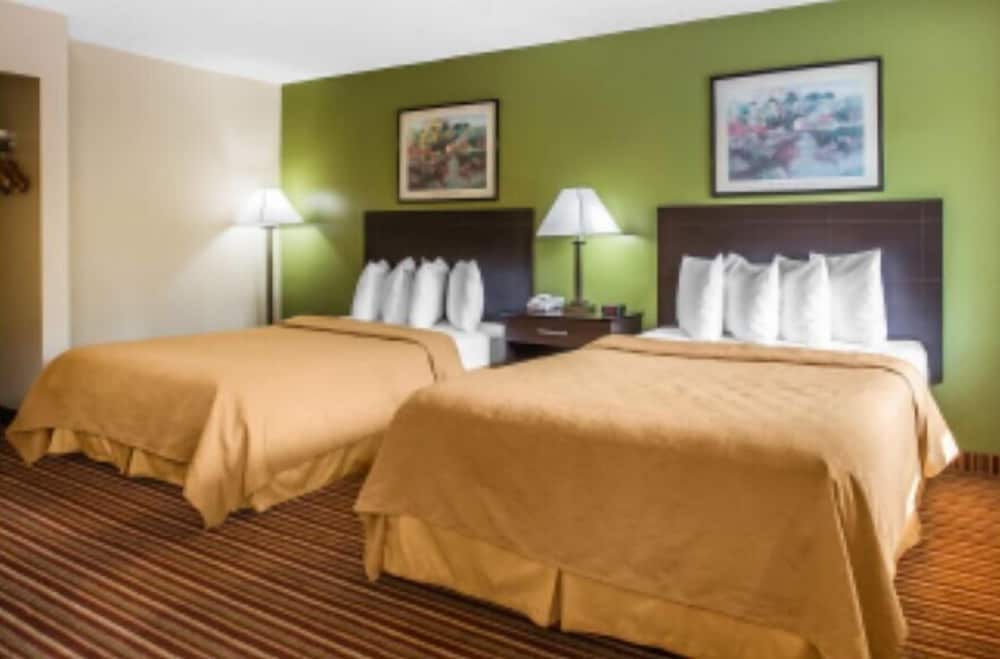 Econo Lodge Hammond 20/52