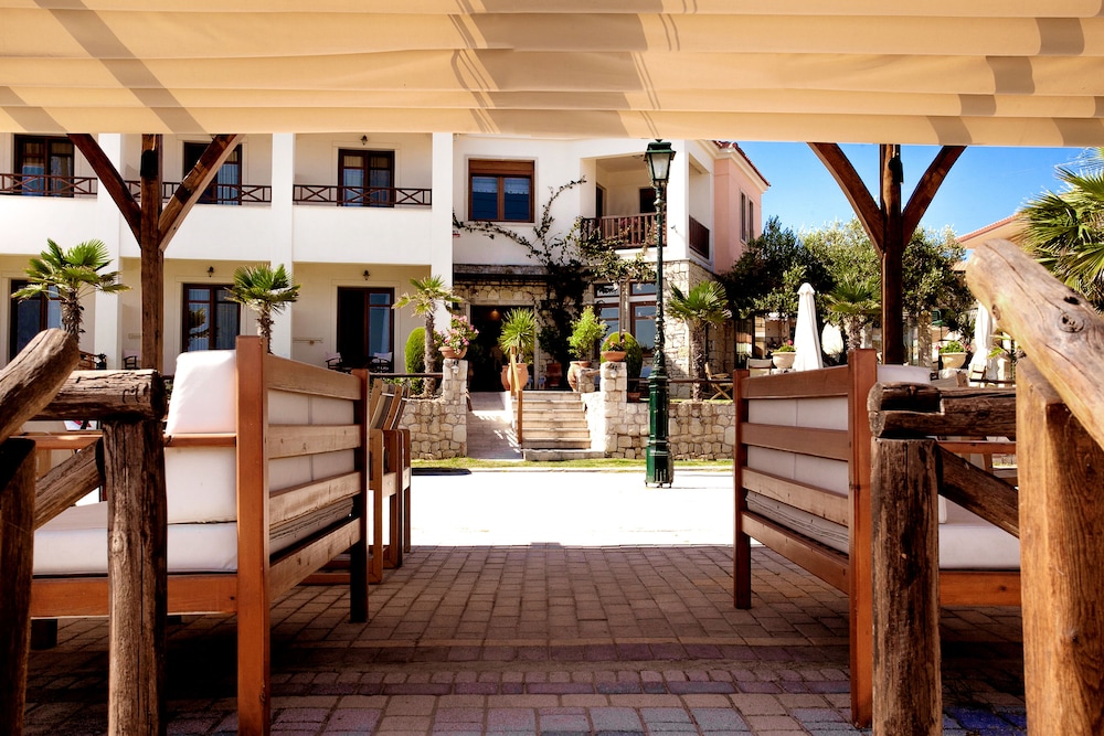 Paralio Hotel 35/50
