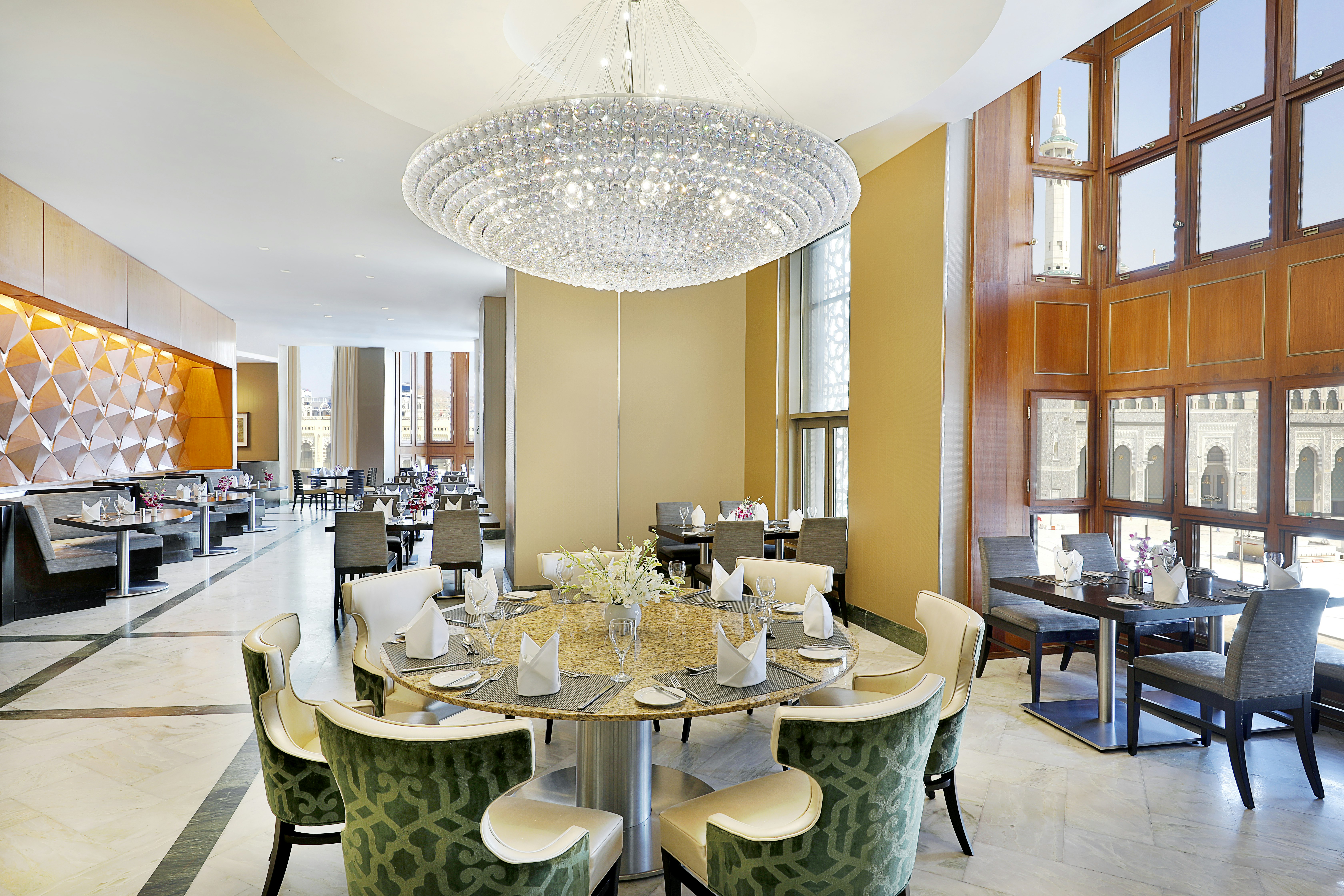 أجنحة هيلتون مكة(Hilton Suites Jabal Omar Makkah) 26/35