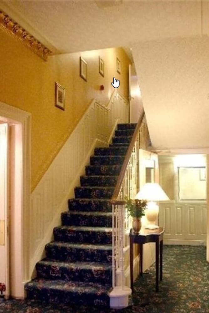 Aberdour Guest House 1/22