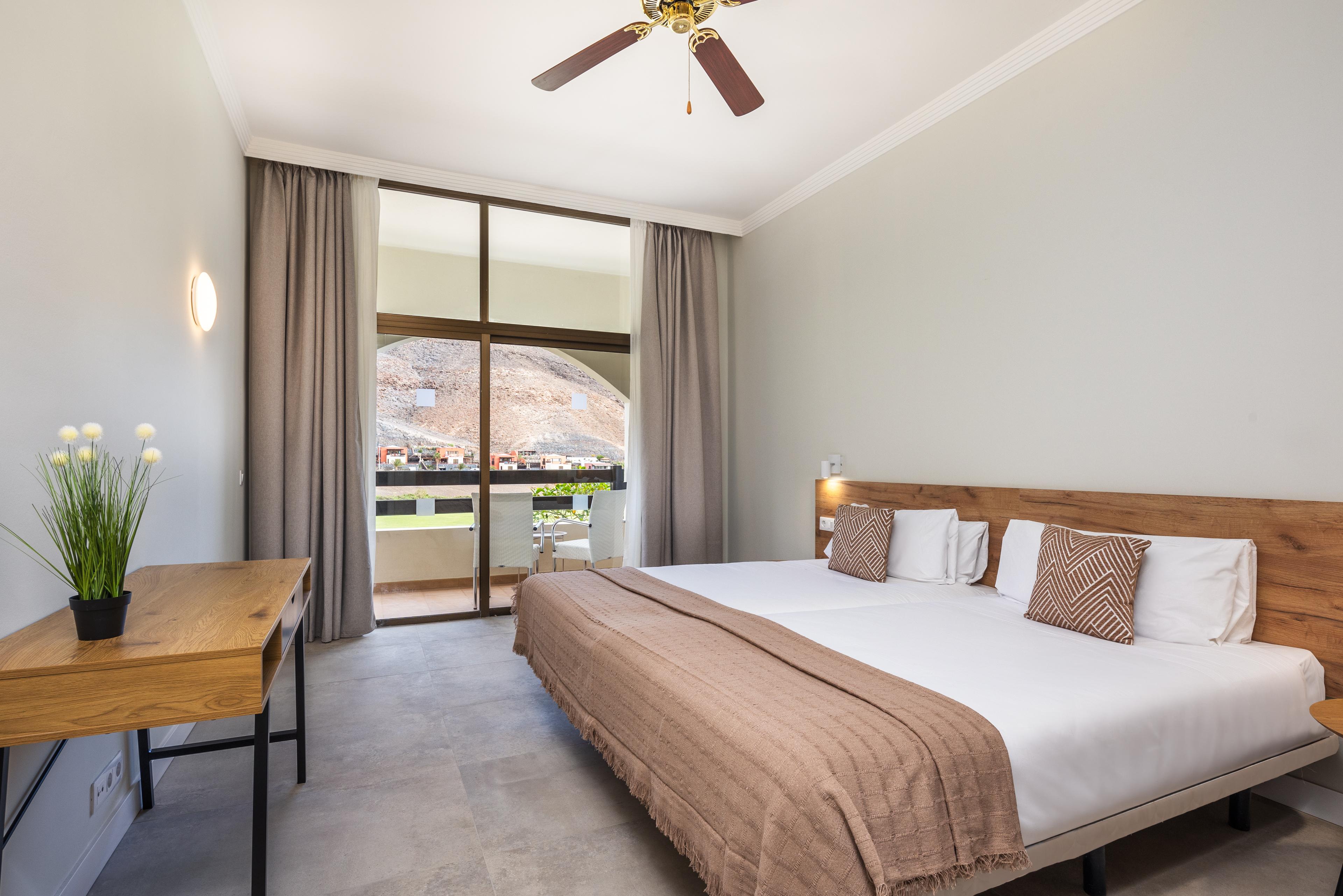 Deluxe, Family, Golf Course View, Balcony or Terrace