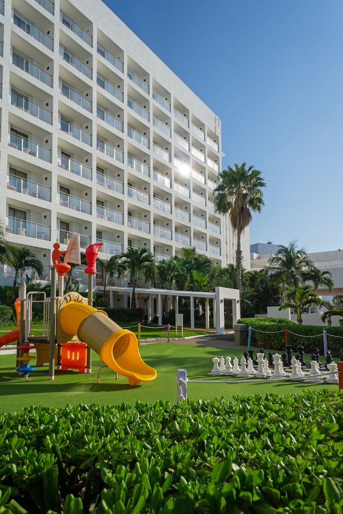 Sunset Royal Beach Resort All Inclusive 40/49