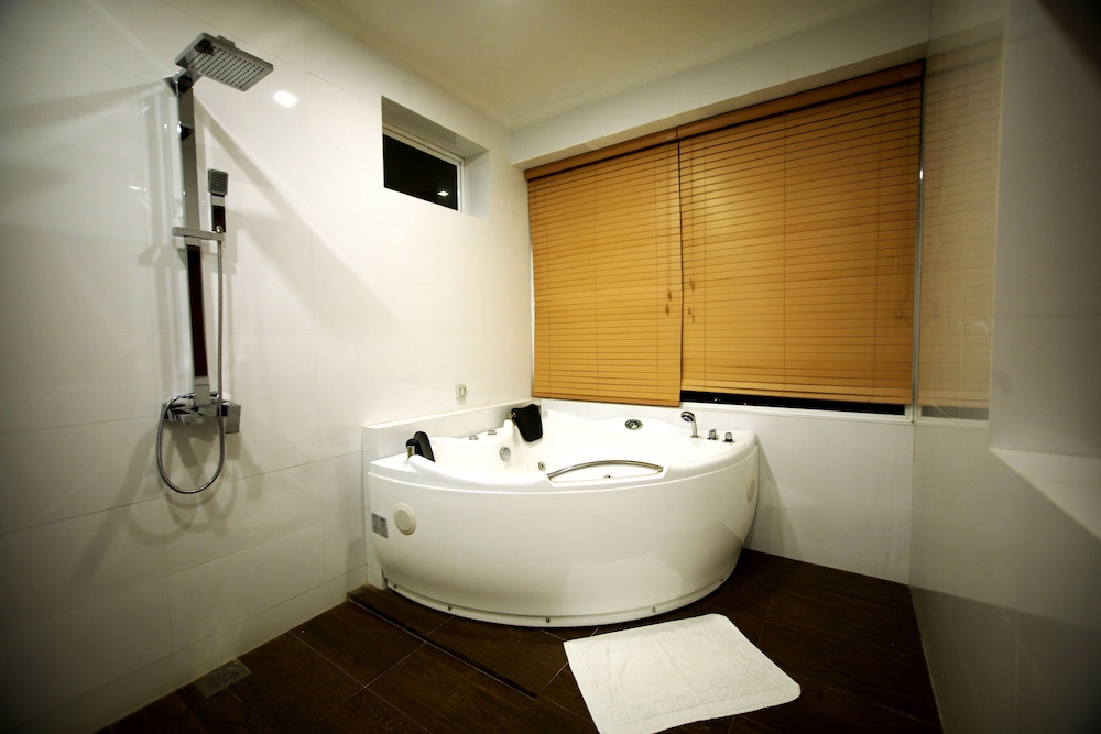 Water Gate Resort & Spa 46/50