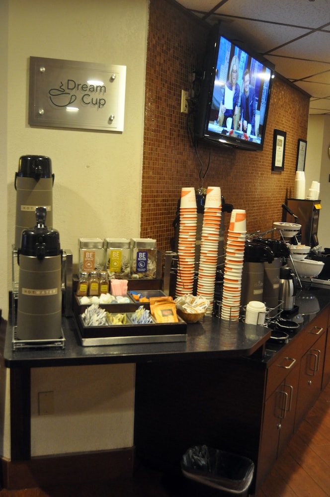 Sleep Inn Suites Buffalo Airport 28/63