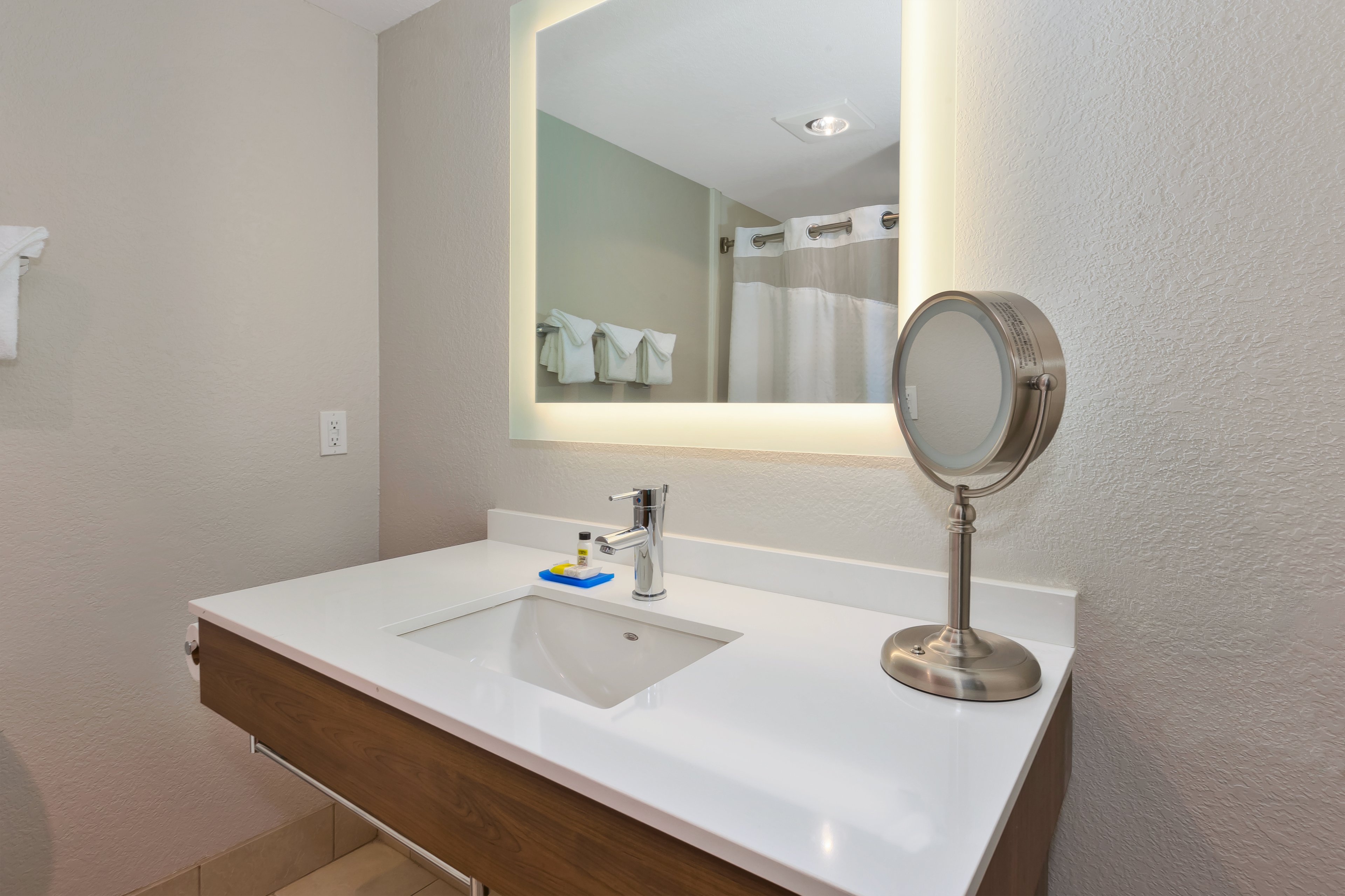 Holiday Inn Express Hotel And Suites Petoskey 60/61