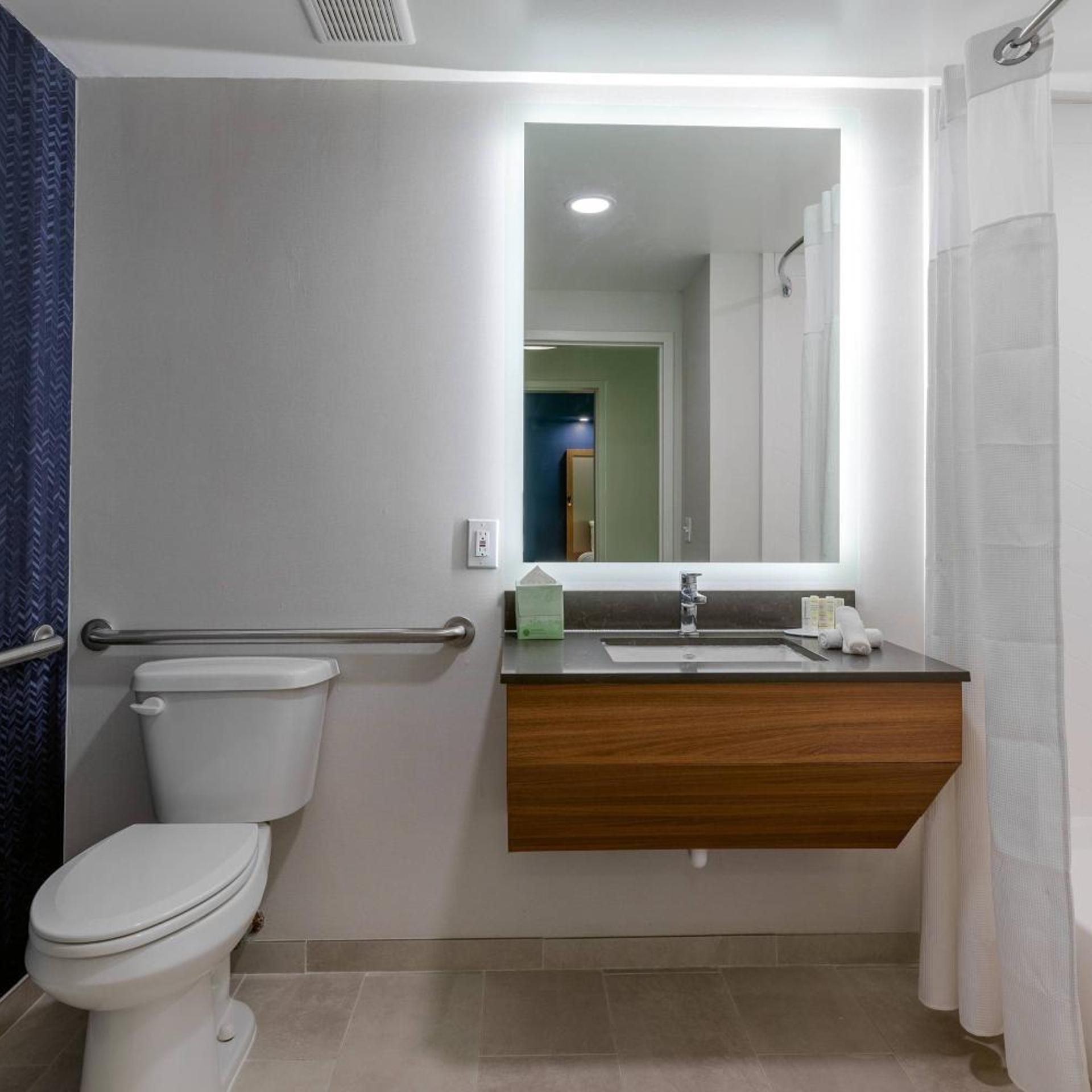 Studio, Queen Bed, Fairfield Inn & Suites By Marriott Atlanta Stonecrest 3/5