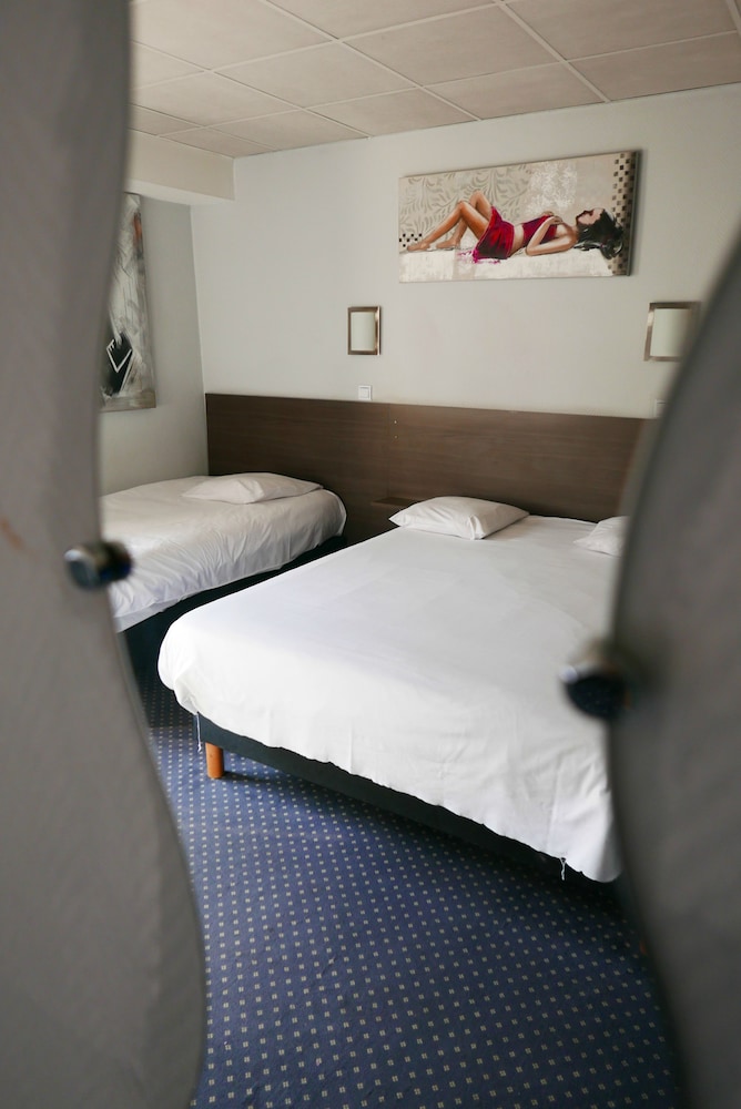 Hotel de Normandie 13/45