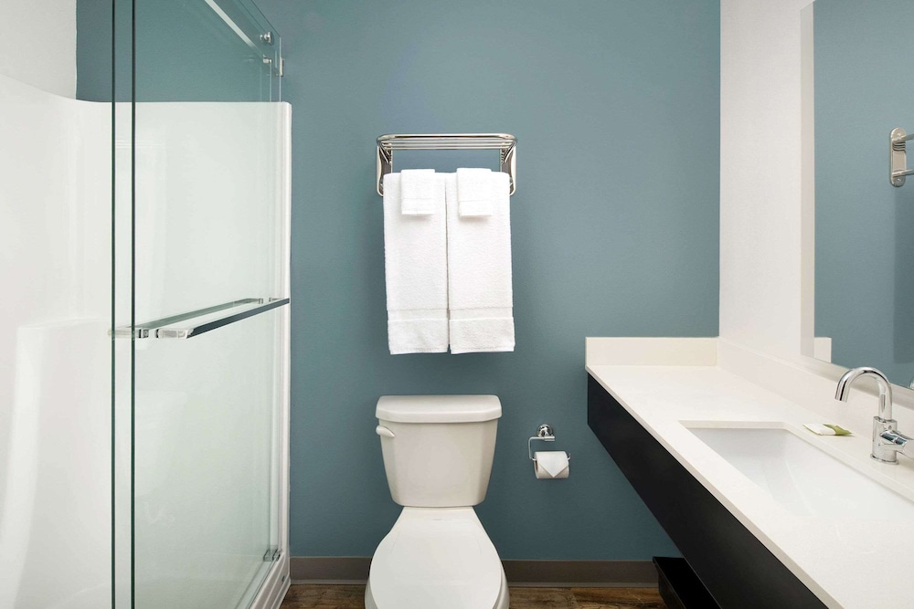 Extended Stay America - Select Suites Orlando - Airport 27/57