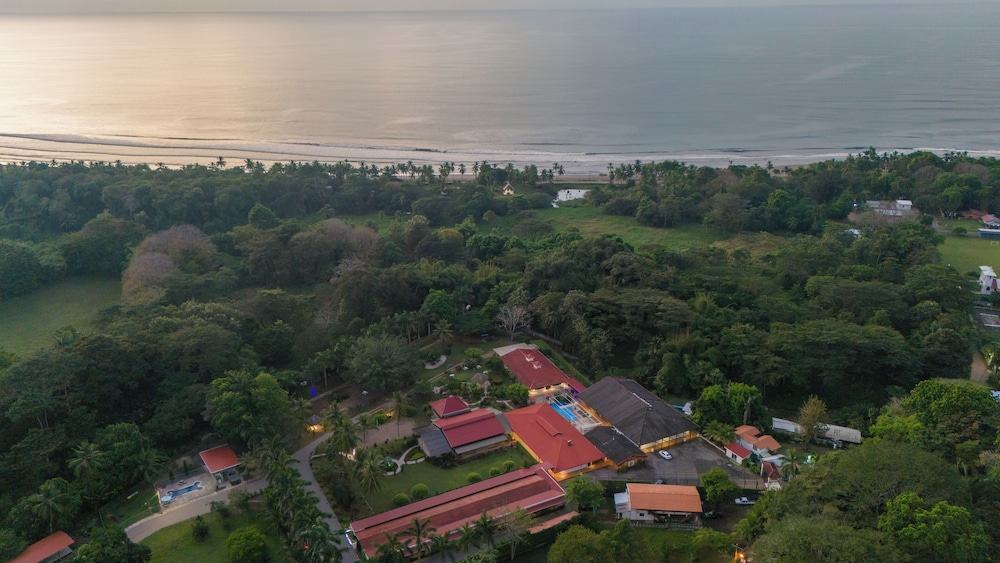 COSTA PACIFICA HOTEL 45/50