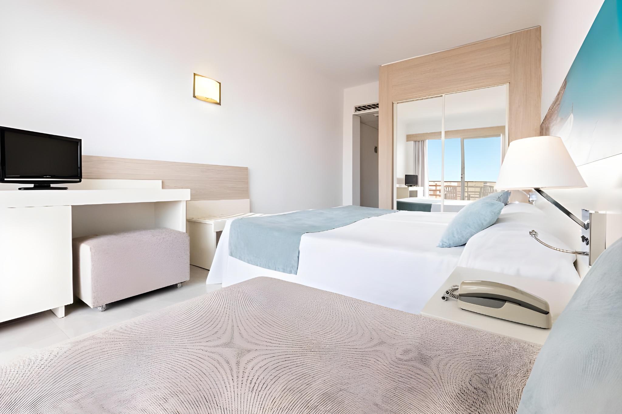 Premium, 2 Double Beds