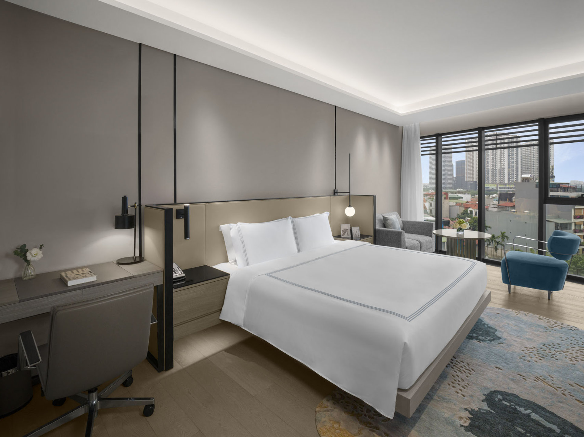 2 BEDROOMS, DELUXE