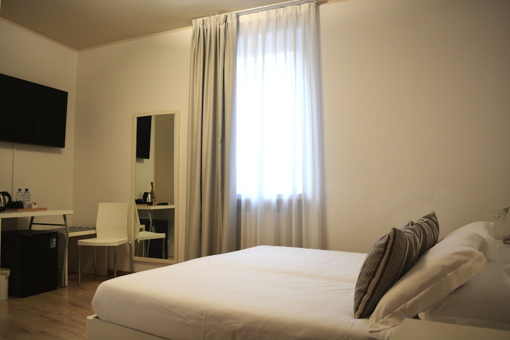 Albergo Alle Porte 12/19
