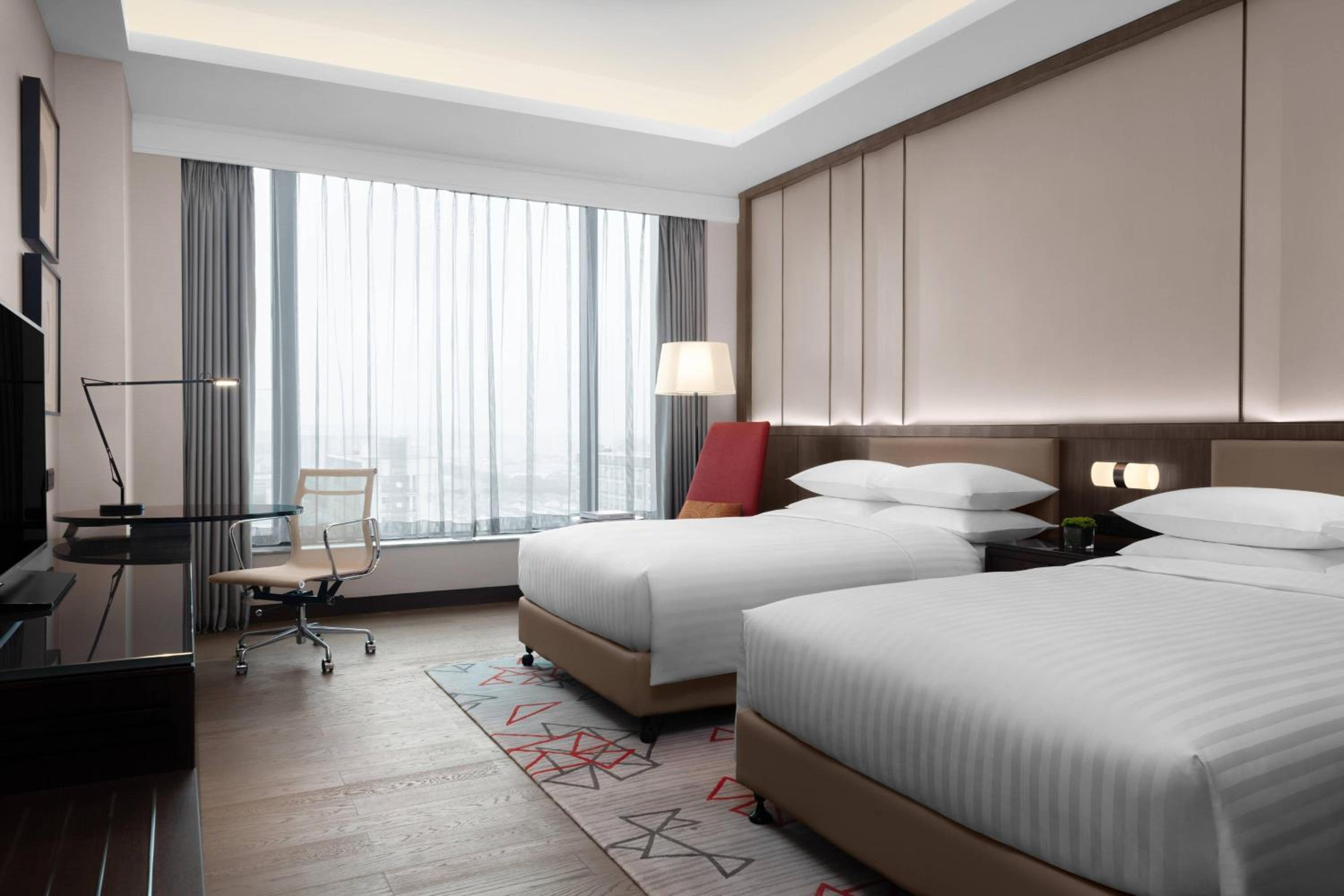 Deluxe, Twin Beds