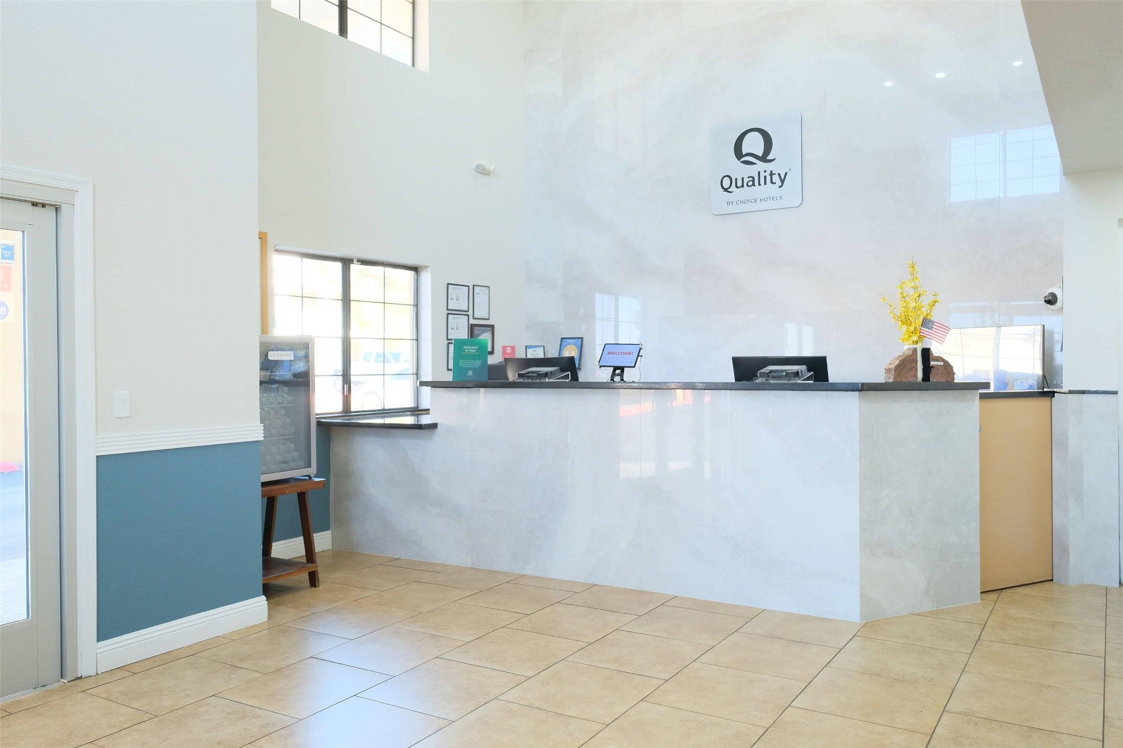 Quality Inn Holbrook Near Petrified Forest 4/33