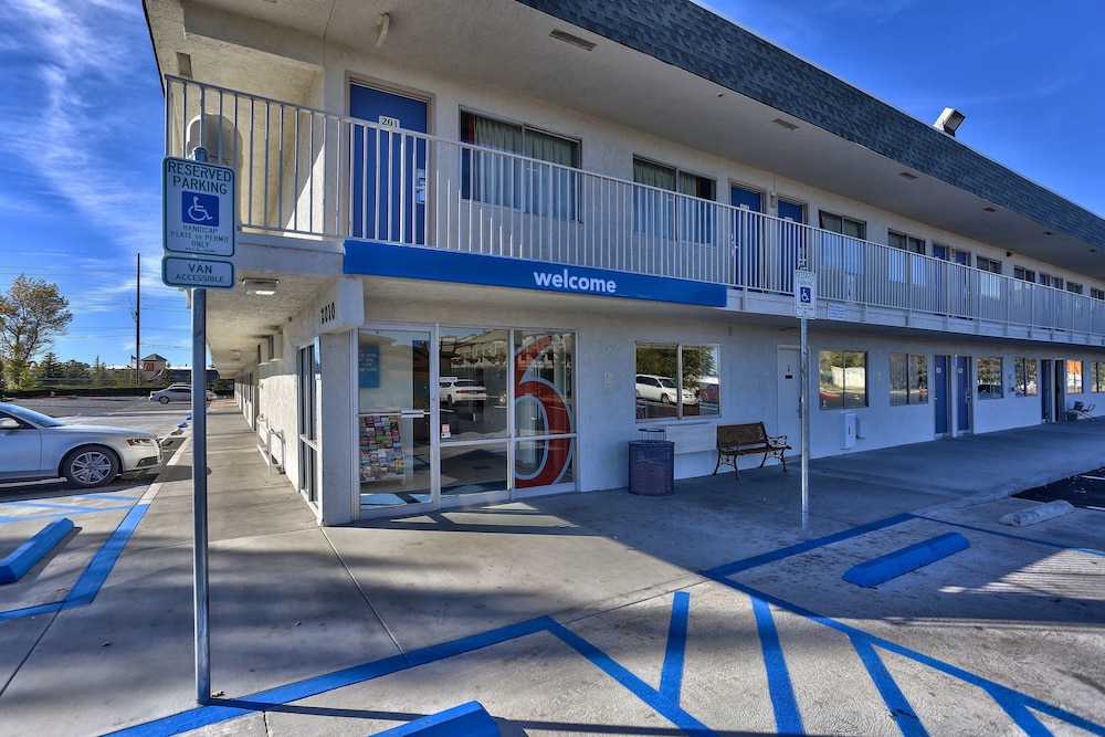 Motel6 Flagstaff, AZ - Butler 8/50