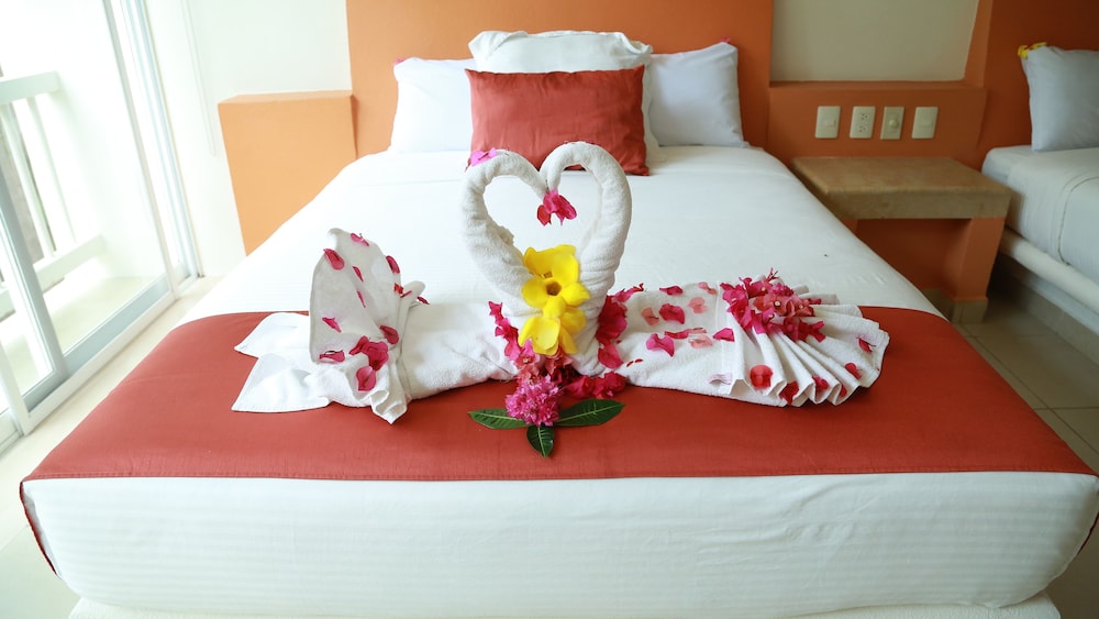 Hotel Ixzi Plus 25/63