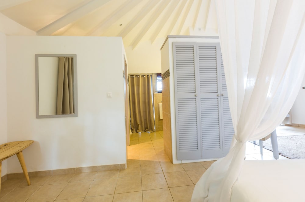 Bom Bom Island Resort 50/50