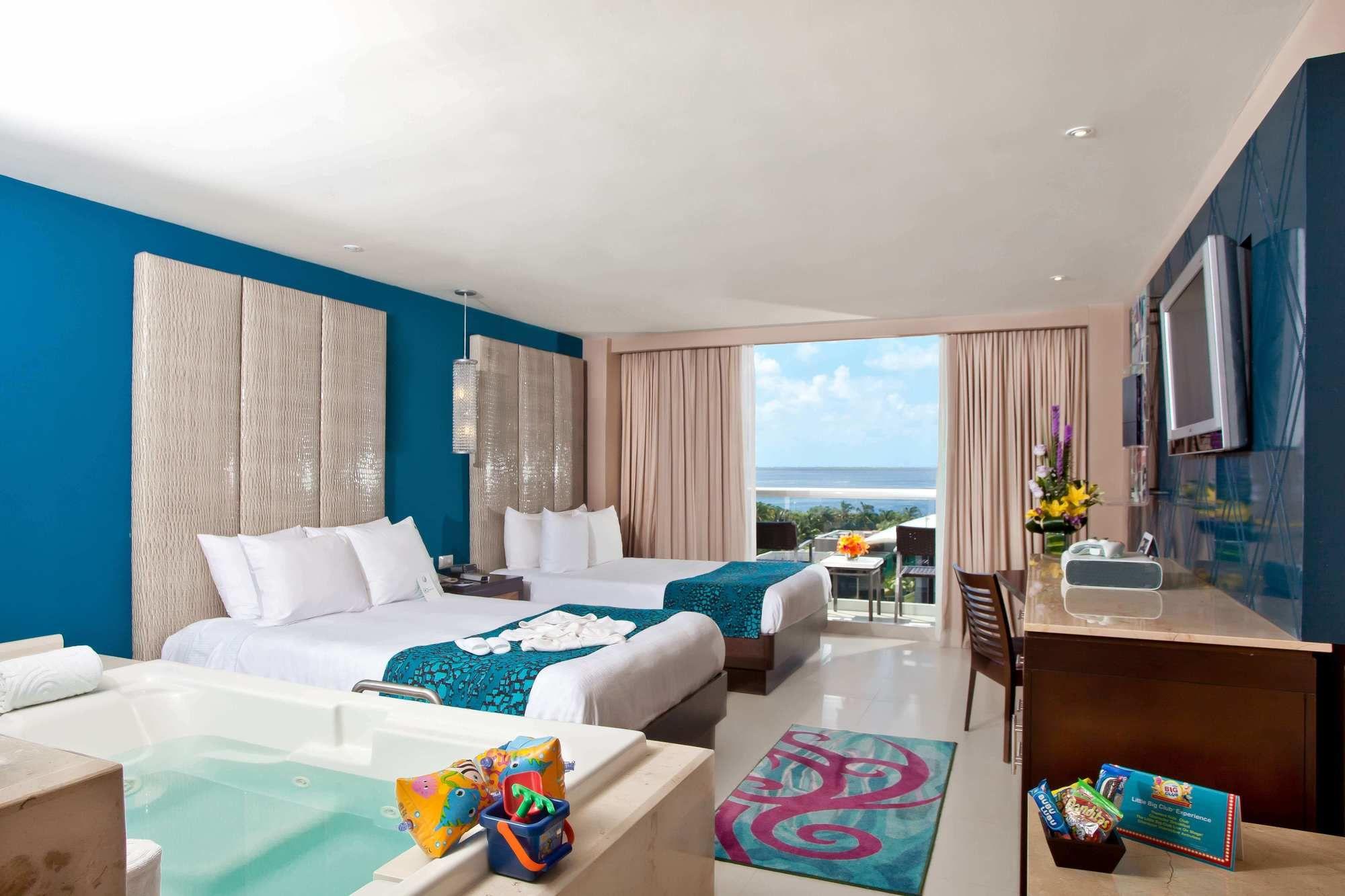 Deluxe, Family, Lagoon View
