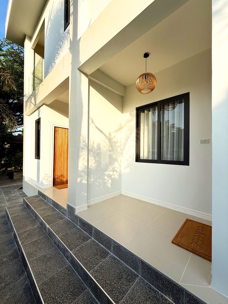 Sabaii Bay Resort 7/75