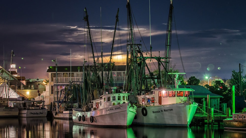 Shem Creek Inn 30/37